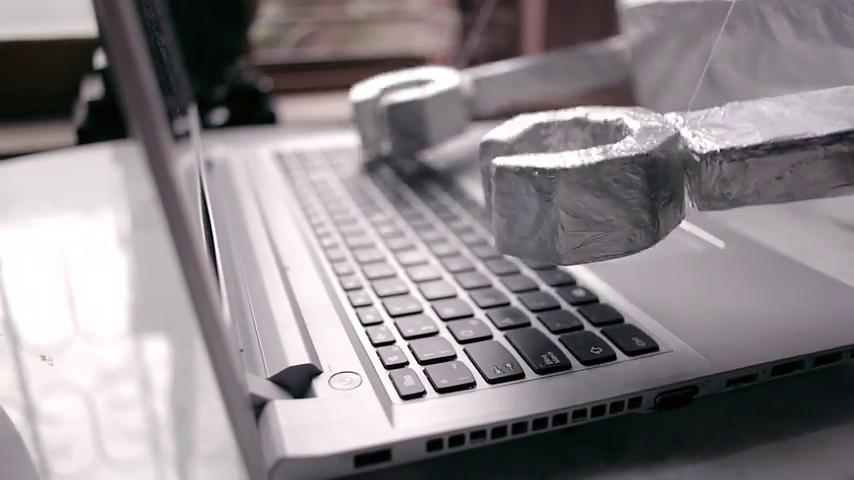 御三家Game-视频-【御三家Game】《机器人想要这一切 》游戏宣传片